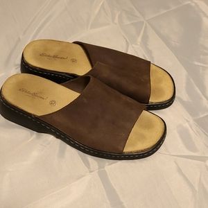 Women's Leather Eddie Bauer Sandal sz 10